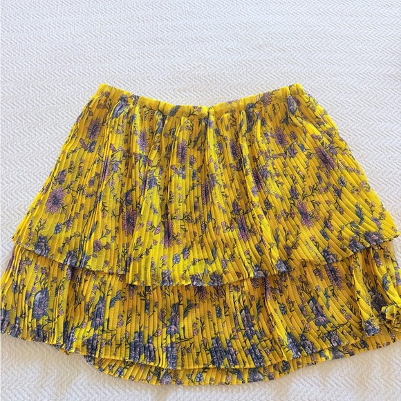 Banana Republic Pleated Yellow Floral Mini Skirt Size M - Picture 4 of 8